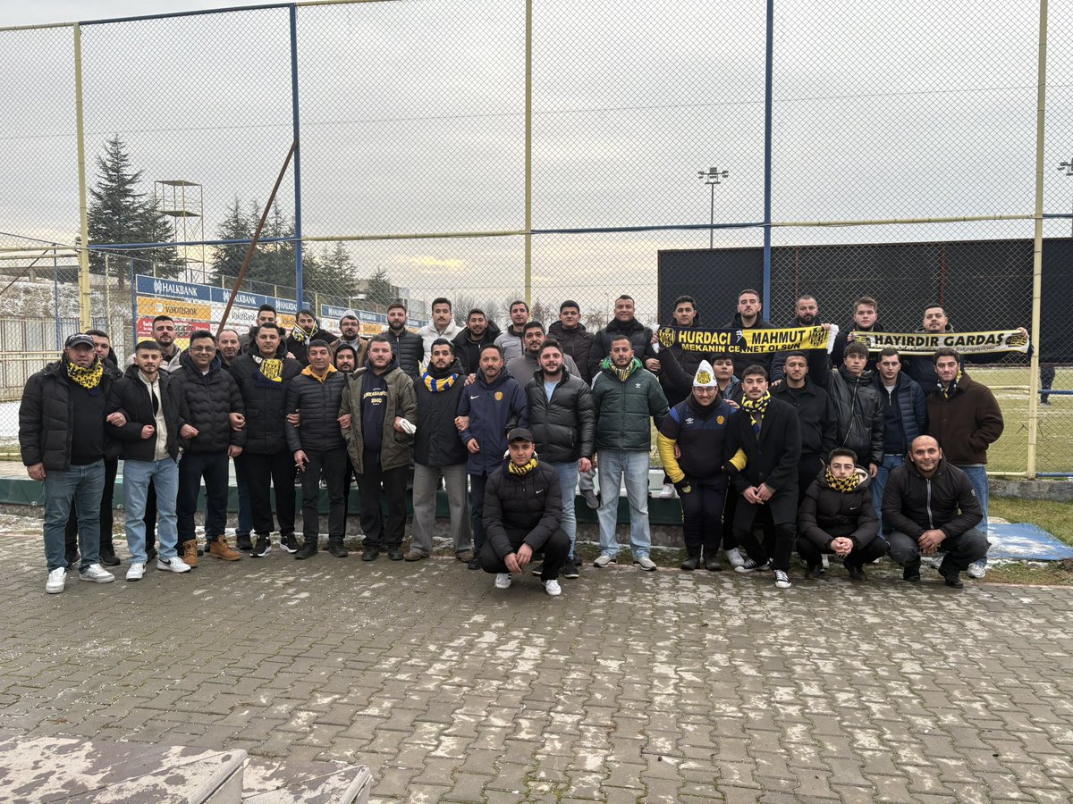 Senin için verilecek her mücadelede en ön safta, menfaatlerine olmayan her şeyin tam karşısındayız!

📍Beştepe Tesisleri