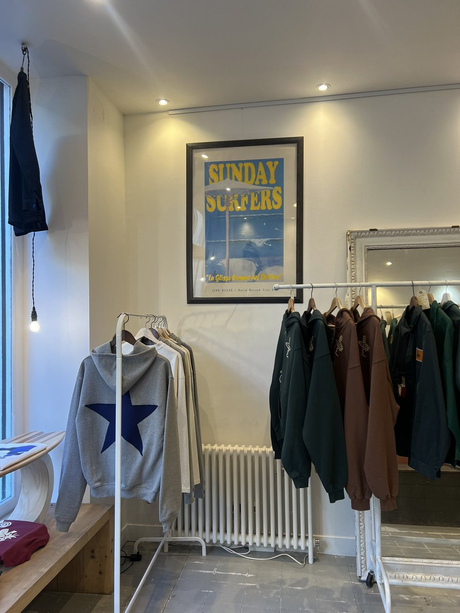 Miims221's tweet image. Incroyable le pop-up @sunday_surfers @sundayoffsurf ✨🫶🏾