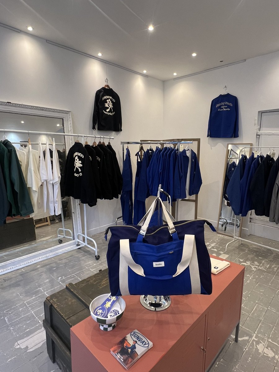 Miims221's tweet image. Incroyable le pop-up @sunday_surfers @sundayoffsurf ✨🫶🏾