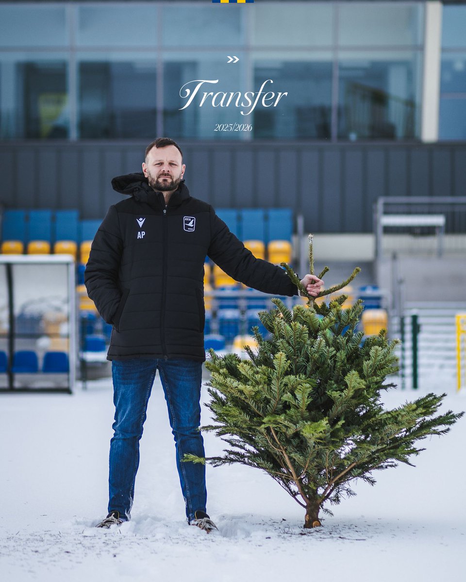 A kogo tam przyniósł dyrektor Paluchowski...? 
🤍❤️ 🔜💛💙