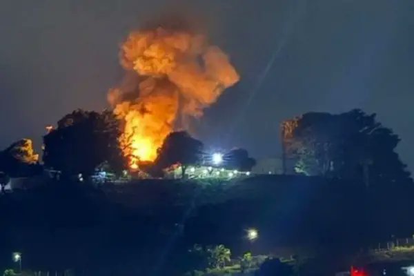 Vienen por el petróleo, el agua y el litio de latinoamérica.
La intervención militar de EEUU constituye una amenaza para toda la región y viola la Carta de Naciones Unidas. Atacaron un país y su soberanía, eso es delito internacional y debe ser condenado por todas las fuerzas.