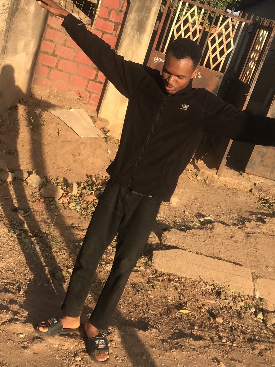 williamsweb3's tweet image. I dey 6ft.