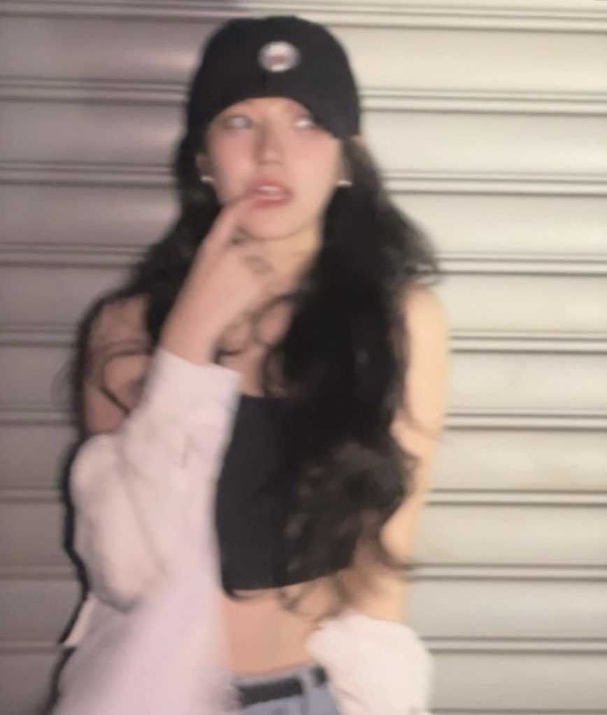 picsofjiheon's tweet image. body tea