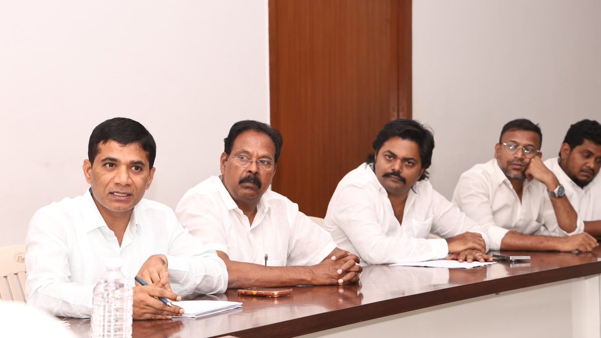 INCTamilNadu's tweet photo. A strategic War Room meeting was held today at Sathyamoorthy Bhavan, Chennai, to review the Congress party’s preparedness for the upcoming 2026 Assembly Elections.

The meeting was presided over by TNCC President Thiru. @SPK_TNCC  in the presence of AICC Tamil Nadu In-charge Thiru. @girishgoaINC  CLP Leader Thiru. @RajeshKumarSMLA  and AICC Secretaries Thiru. @SurajMNHegde and Thiru. @christilak 

Former TNCC President Thiru. K. V. Thangkabalu, Chairman of the Organisation Reforms Management Committee Thiru. @PeterAlphonse7  , TNCC Treasurer Thiru. @ruby_manoharan TNCC War Room Chairman Thiru. @brnaidu1978  Vice Chairman Thiru. Vasanth Raj, Co-Chairman's Thiru. K. S. Kumar and Thiru. Nabil, Organisation Secretary Thiru. Ram Mohan, Research Wing Chairman Thiru Manickavasagam and War Room Functionaries.