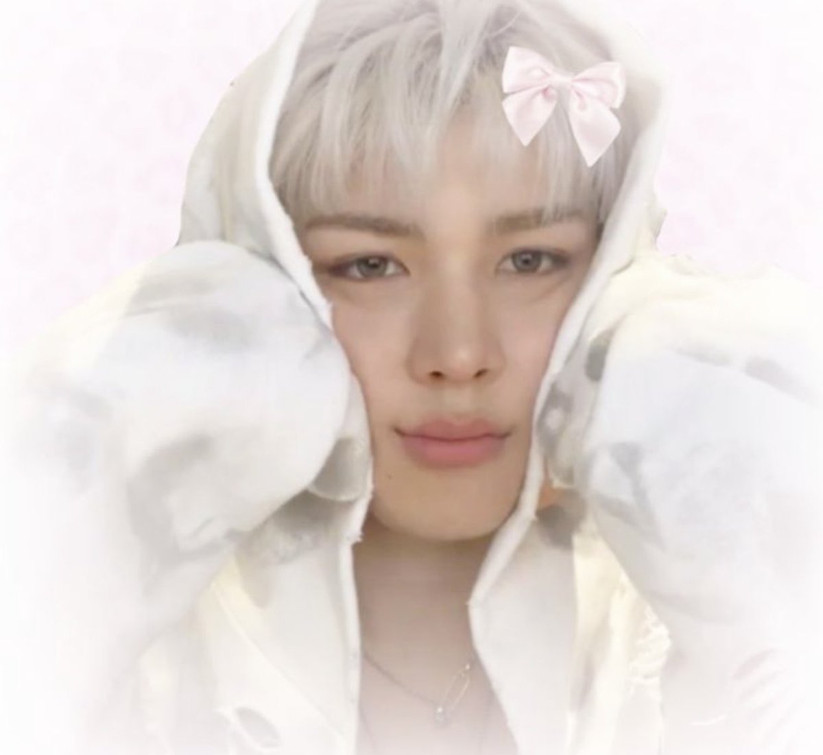 restarting! ⭐️

          ꒰  #andteam #BL #studytwt ꒱
                          ꩜ ₊ i'm Ami ! ₊ 
                          ⸝⸝ ꒰ she/her '08 ⁞ ˎˊ˗
                   STEM 📚speaks eng&amp;fren
                 < 3 :  andteam , Pink, anime

♡  or  ↻  to  be  moots!