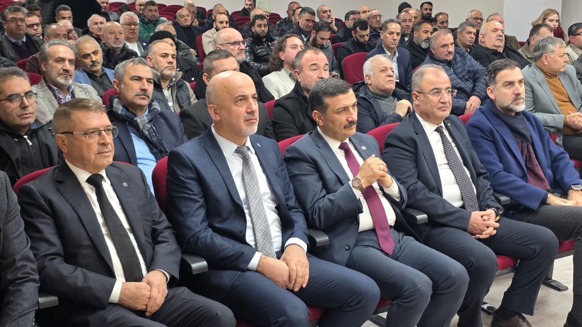 YS_Turkoglu's tweet photo. BESOB Üyesi Bursa Fırıncılar Odası Kongresi’ne Yıldırım İlçe Başkanımız İsmail Seyis ile katılarak, fırıncı esnafımızın yanında olduk.

Kongre öncesi BESOB Başkanımız Fahrettin BİLGİT’in konuğu olduk ve esnafın güncel sorunlarını konuştuk. 

İki adayın yarıştığı Fırıncılar Odası kongresinde, mevcut Başkan Osman Çırakoğlu ve diğer başkan adayı Şenol Gürcüoğlu yarıştı.

Yeni dönemde sorumluluk üstlenecek başkan ve yönetime başarılar diliyoruz. Esnafımız için hayırlı olsun.