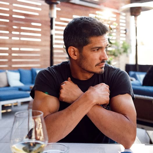 JuanC_Rdgz's tweet photo. 📺 Happy Birthday Nicholas Gonzalez 🎂📺
#NicholasGonzalez #TheFlash #DanteRamon #Rupture #Savitar #HappyBirthdayNicholasGonzalez https://t.co/BHEgCRXdfh