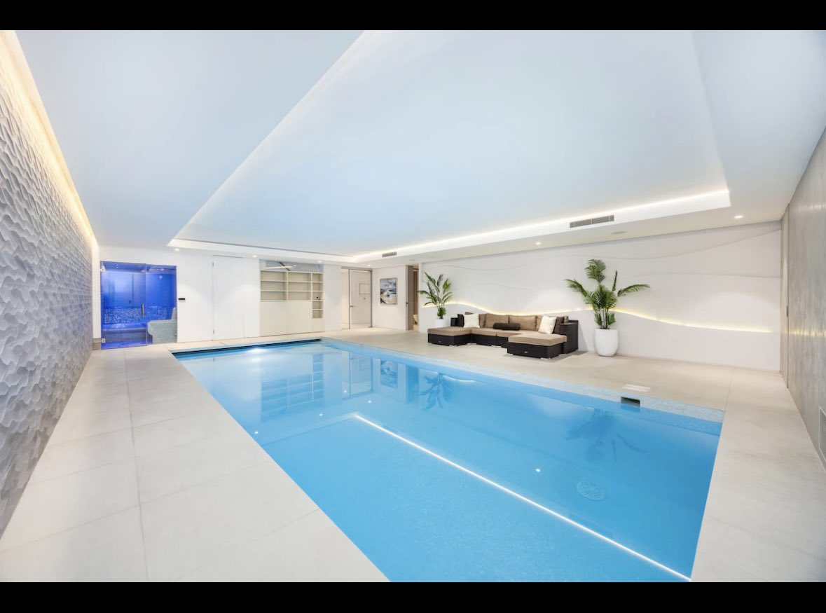 VixenPixie🍒 tweet media