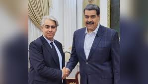 Tio_Melipasss's tweet image. Hijo de dos terroristas. 
Amigo de un narco criminal violador sistemático de ddhh.  

La izquierda es una secta criminal