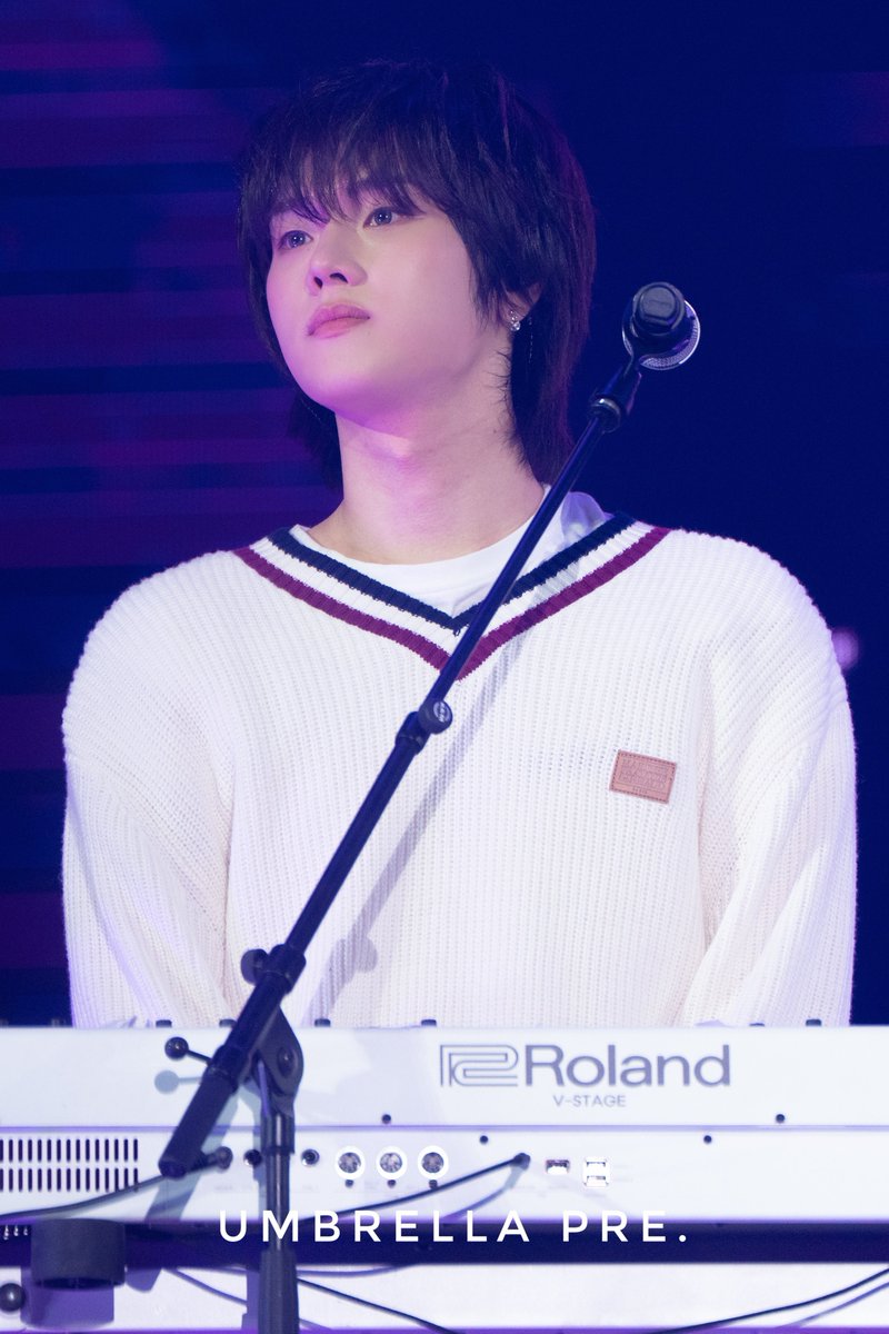 Umbrella tweet media