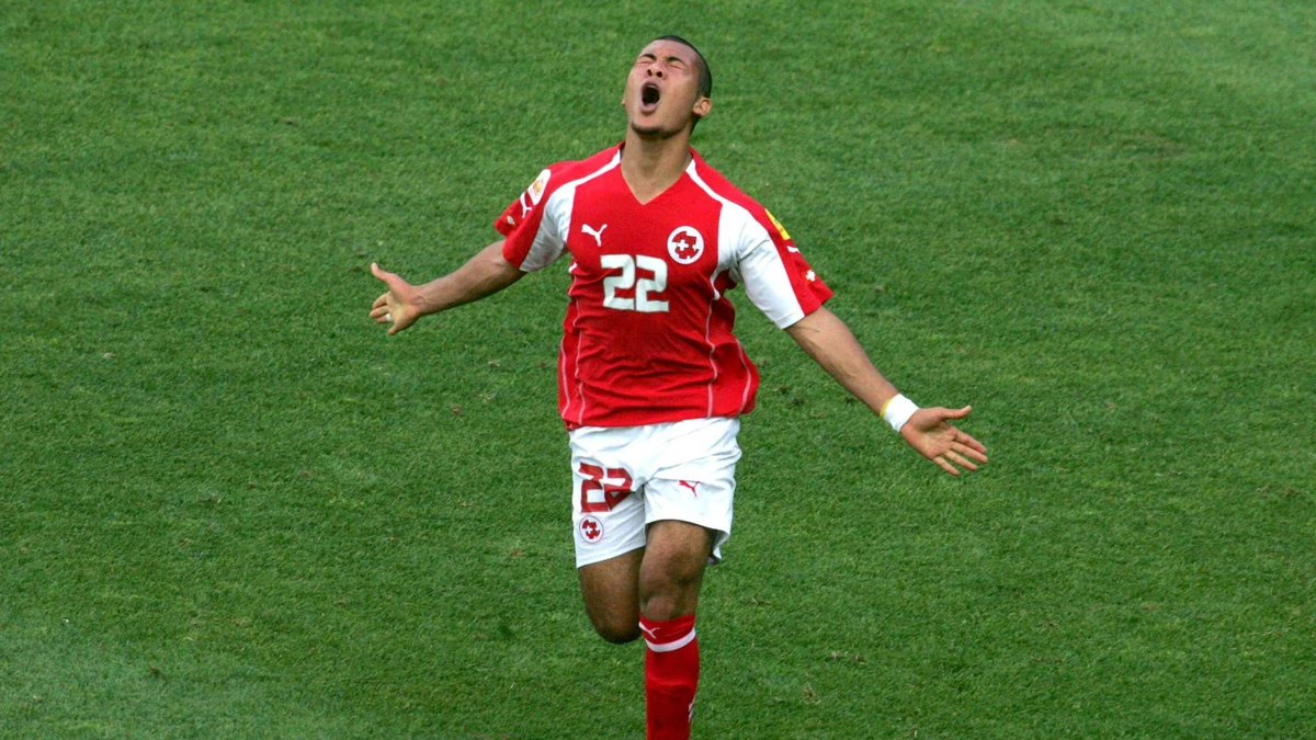 euro 2004 top scorer