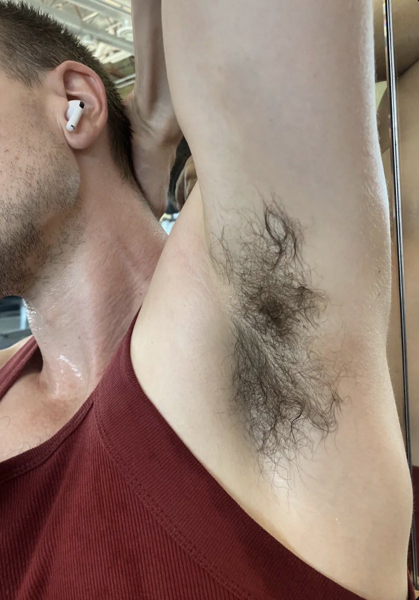 bestpitpage's tweet photo. Baby, you are perfect: beautiful hairy pit, sweaty neck, pit stain... 🫠😮‍💨🐽👅⛓️ https://t.co/sUu4XkRuk6