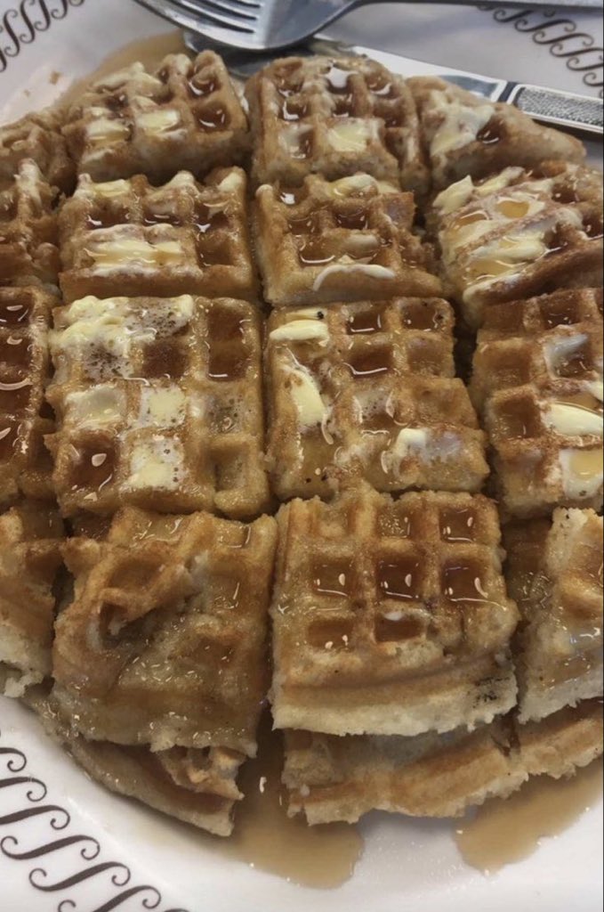 This how you supposed to eat your waffles