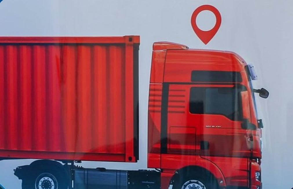 د ټرانسپورټ او هوايي چلند وزارت:

د تراسپورټي وسایطو د معیاري کولو، او د مسافرو او سوداګرو د مالونو د د مصونیت د تامین په موخه یې تر دې دمه په ټول هېواد کې ۲۰ زره ترانسپورټي وسایط په جي پي اس مجهزو دستګاوې فعالې کړې دي.