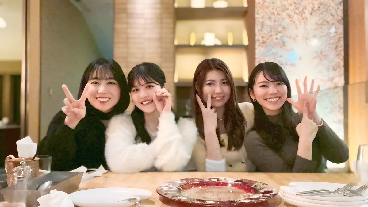 あけましておめでとうございます🎍🌅✨
久しぶりに4人集合👯‍♀️👯
京都に初詣に行ってきました⛩️

今年はまぐどるず
10周年YEAR😳🎉

また皆様にお会いできたら良いな🥹✨
今年もよろしくお願いいたします🙇🏼‍♀️