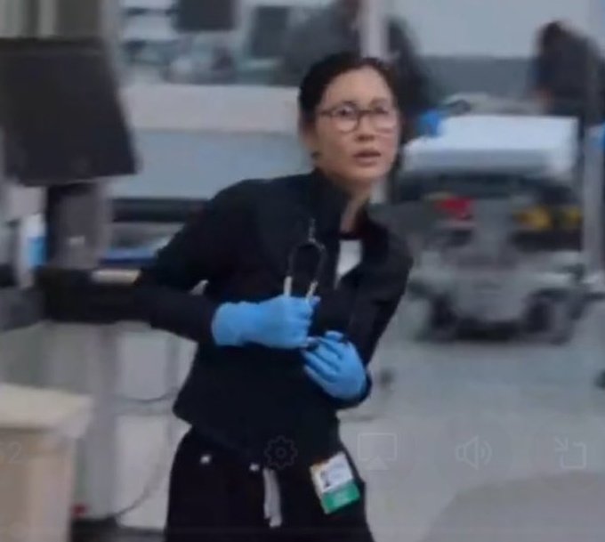 soupside's tweet image. gorgeous, sarcastic, funny, septum piercing, 2 apples tall, anti ai!! it's like shes engineered in a lab to be one of my top clients