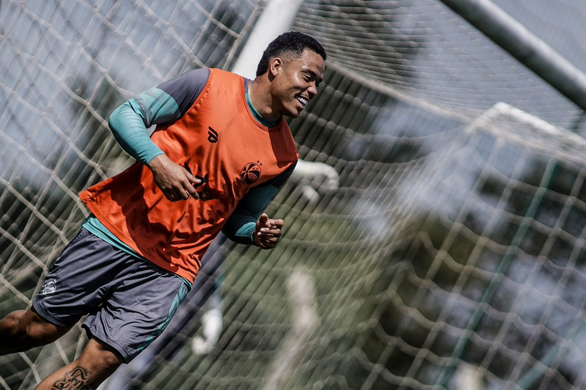 ECJuventude's tweet photo. Trabalho de pré-temporada segue com foco na estreia no Gauchão, dia 10 contra o Ypiranga, no Alfredo Jaconi 🟢⚪️🟢

📷 Fernando Alves/ECJ 

#ECJ #Juventude https://t.co/3hYTRmNaWj