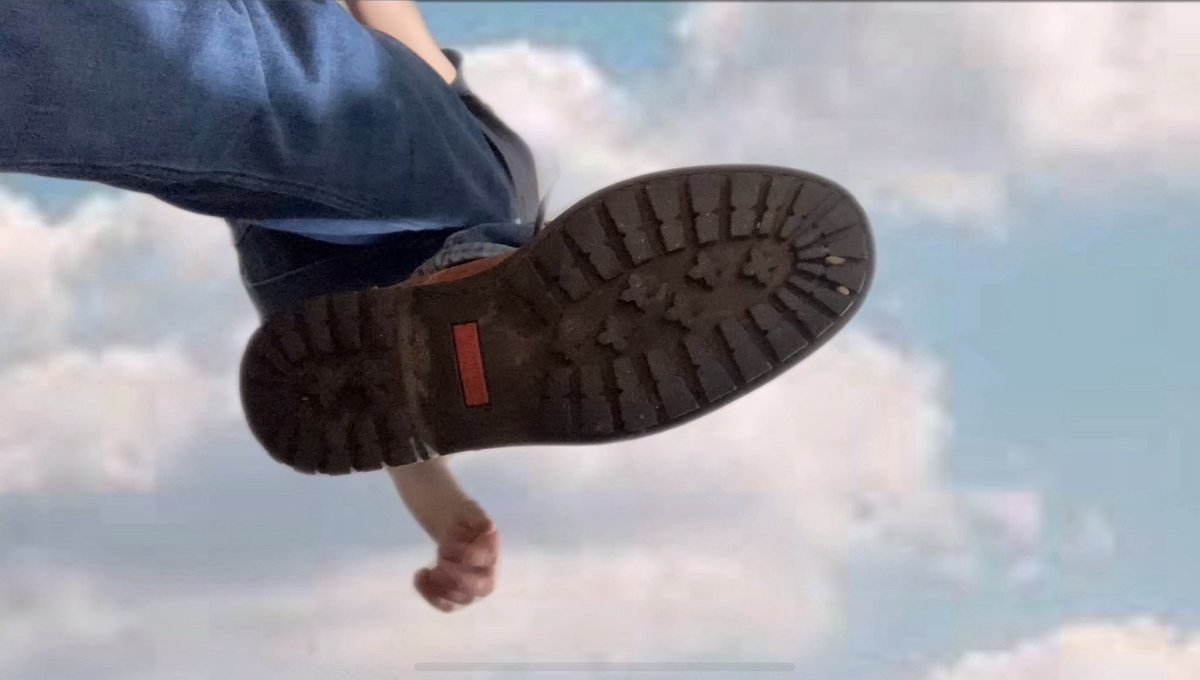 foot_squash's tweet photo. Giant in a city, where the tinies want GIANT FEET (preview)
https://t.co/qVULpwZ1Cf

More pics on Patreon here: https://t.co/09mOlEo2af https://t.co/Uu0yVTJsin