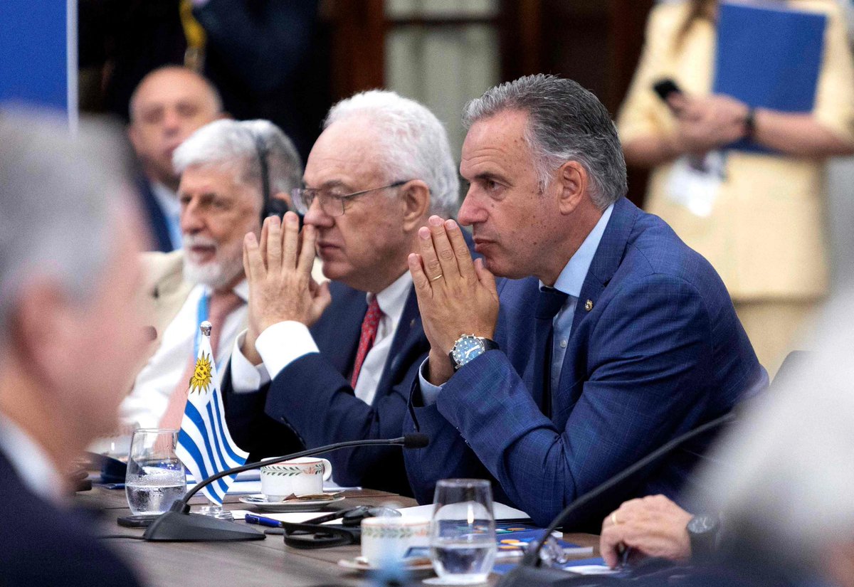 ArqRuthb's tweet photo. ✍️| "Yamandú Orsi NO FIRMÓ el comunicado suscripto por los gobiernos de Argentina, Paraguay, Panamá, Bolivia, Ecuador y Perú contra la dictadura de Venezuela"

El @Frente_Amplio es cómplice de una de las peores dictaduras de Latinoamérica.

¡La historia no los va a absolver! https://t.co/4c7ymuuDaq