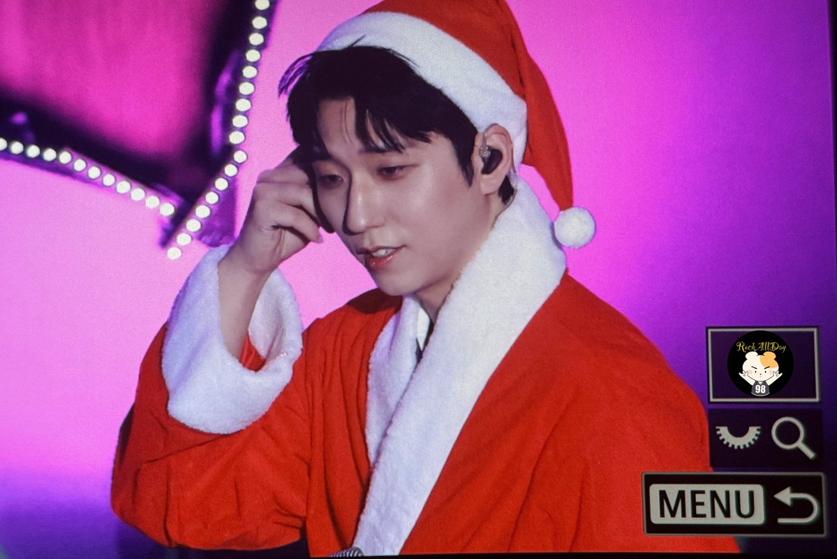 RockAllDay901's tweet image. 260103 Xdinary Heroes 2nd Fanmeeting &amp;lt;XCLUSIVE PARTY&amp;gt;

산타햄쥐🐹🎄

#XdinaryHeroes #엑스디너리히어로즈 
#엑디즈 #Gunil #건일 #구건일 
#햄스터사진작가