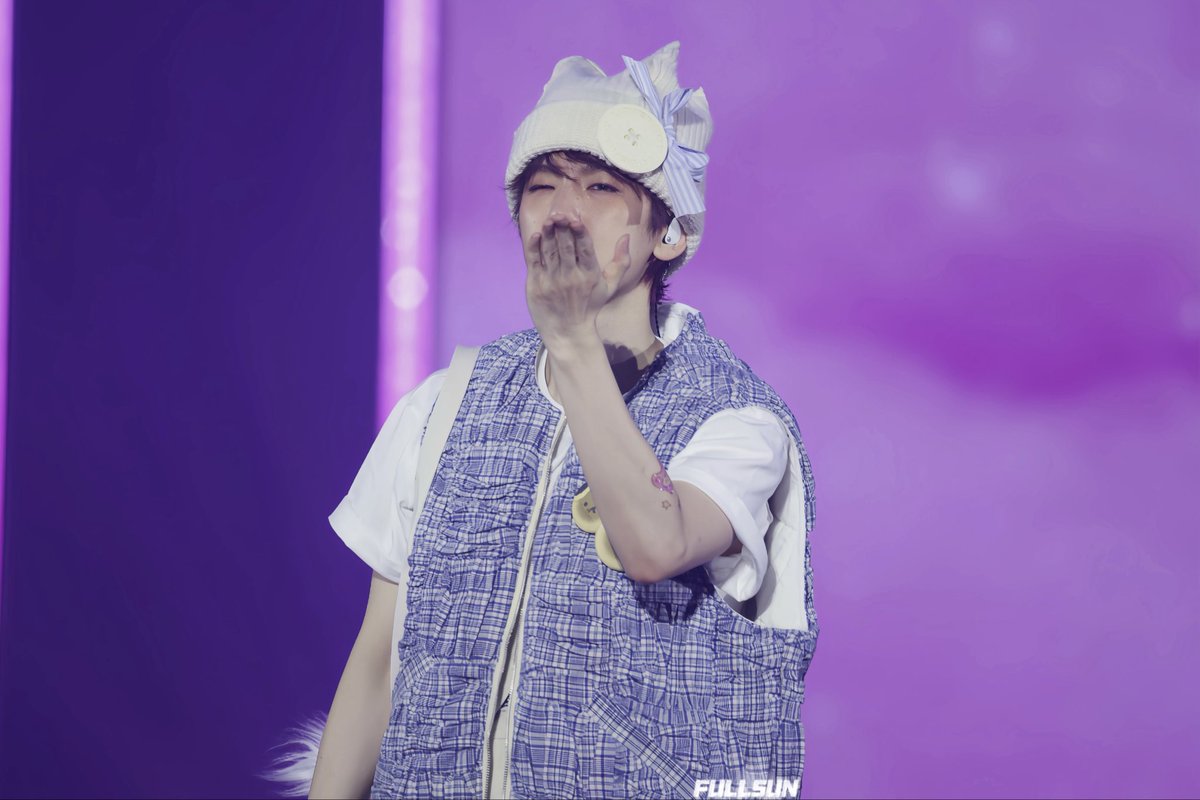 260103 REVERIE DOT D-2
😚

#백현 #BAEKHYUN #ベッキョン 
<a href="/B_hundred_Hyun/">Baekhyun_EXO</a>