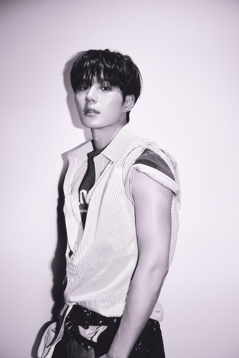 ALD1_official's tweet photo. ALPHA DRIVE ONE 'EUPHORIA' Concept Photo (FREAK ALARM ver.) #JUNSEO

ALPHA DRIVE ONE (알파드라이브원) THE 1ST MINI ALBUM 【EUPHORIA】 
➫ 2026.01.12 6PM (KST)

💿 Pre-Save Now
https://t.co/CYcR8ifeOd

#ALPHADRIVEONE #ALD1 
#알파드라이브원 
#JUNSEO #준서
#EUPHORIA #ALPHADRIVEONE_EUPHORIA
