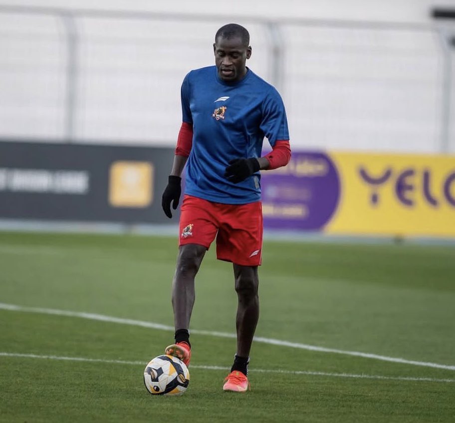 theball965's tweet image. الرباط الصليبي مو عائق حق اي لاعب او صفقه 
اللاعبين الاجانب فيهم رباط و رجعوا 
فان دايك 
كورتوا 
غوندوغان 
وزياده عليهم عبدالله الشمالي لاعب القادسية سابقاً 
ابلاي رجع و لعب بعدها مع الوحده السعودي واضح اللاعب جاهز
عسى الله يوفقه مع الفريق 👏🏻💛