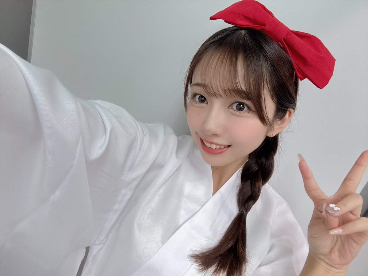 巫女さんチェキ、オンライン販売開始しました！ みんなが縁起のいい一