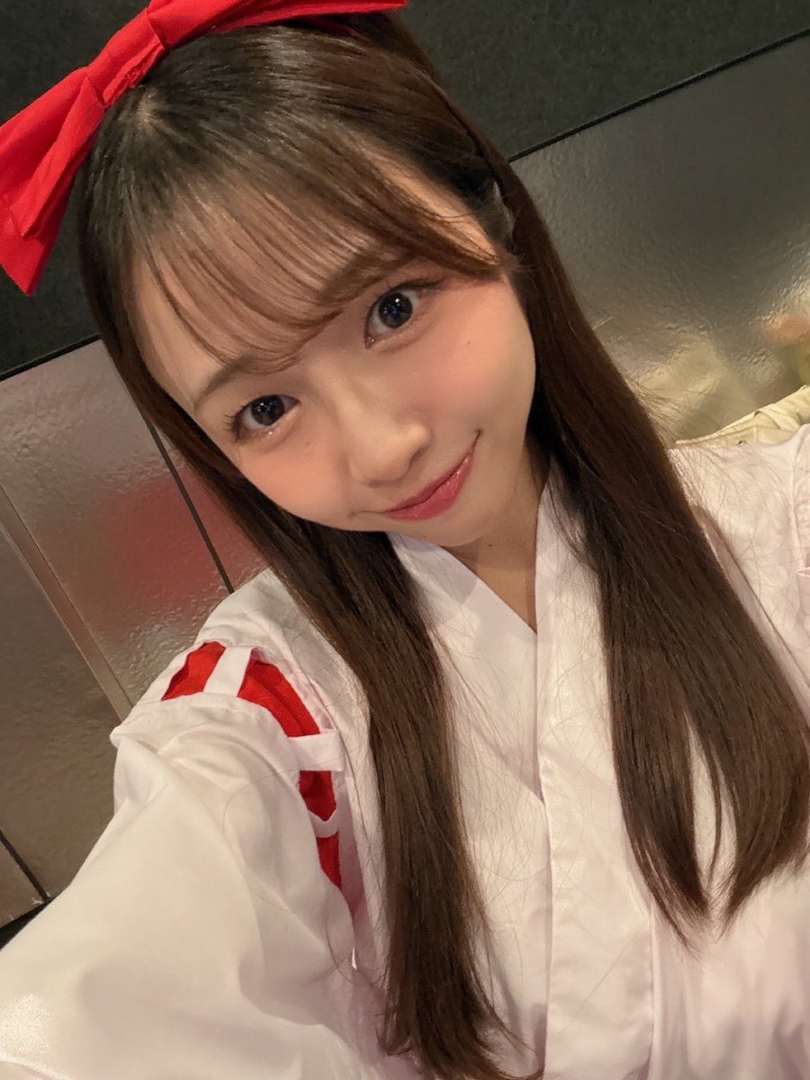 巫女さんチェキ、オンライン販売開始しました！ みんなが縁起のいい一