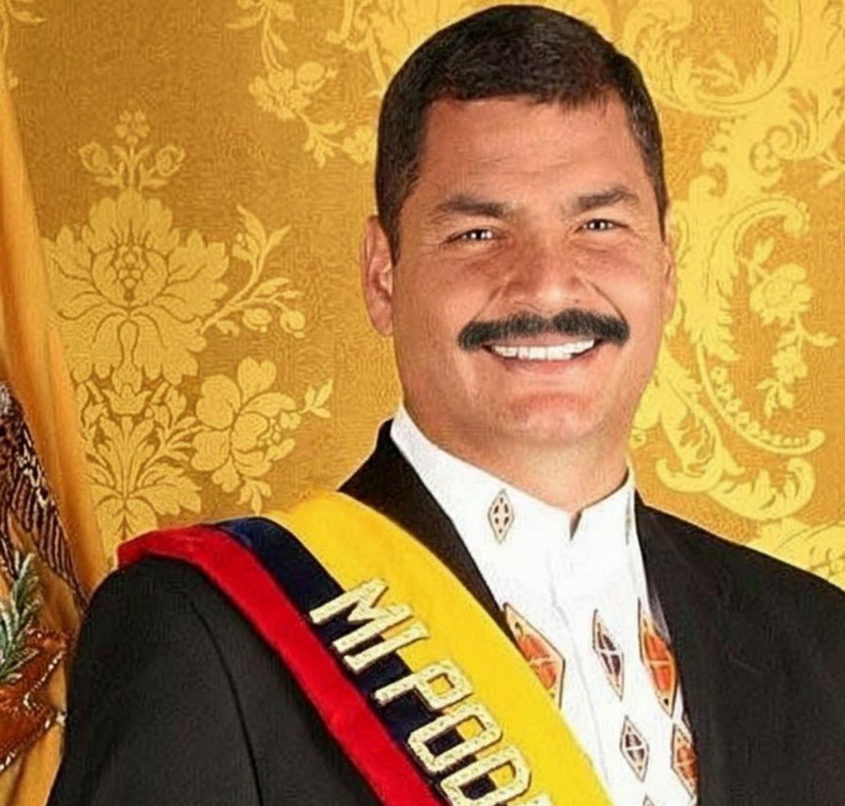 El Chulla Quiteño tweet media