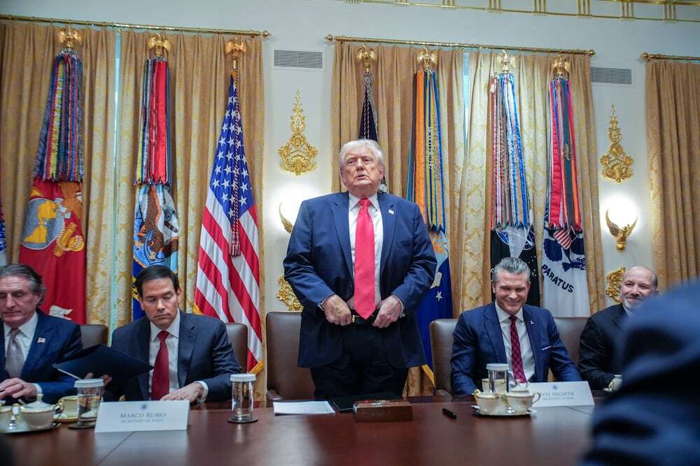 el_pais's tweet image. 🔴 DIRECTO | Trump, en una entrevista en Fox News: "No podemos arriesgarnos a dejar que alguien más dirija Venezuela y simplemente se haga cargo de lo que él dejó. Así que estamos tomando esa decisión ahora"

📷 Europa Press
🔗 social.elpais.com/qkwrw53