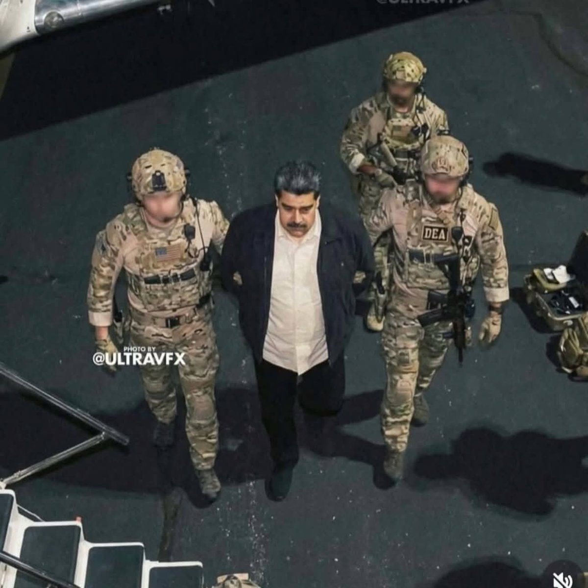 guzman308's tweet photo. 🚨circulan algunas imágenes de la captura de Nicolás maduro. Que todo sea por el bien de los venezolanos 🙏 #NicolasMaduro #venezuelalibre #Venezuela https://t.co/gy5ovZsXlV