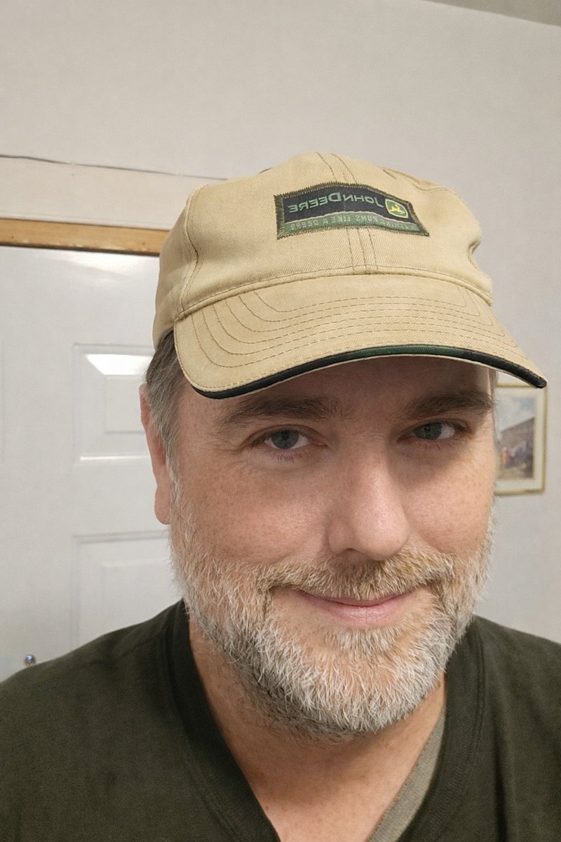 FreshBerryFool's tweet photo. @saBCwitty420 Been working on my Deere the last few days while I've been off work! https://t.co/KnNkh3YXws