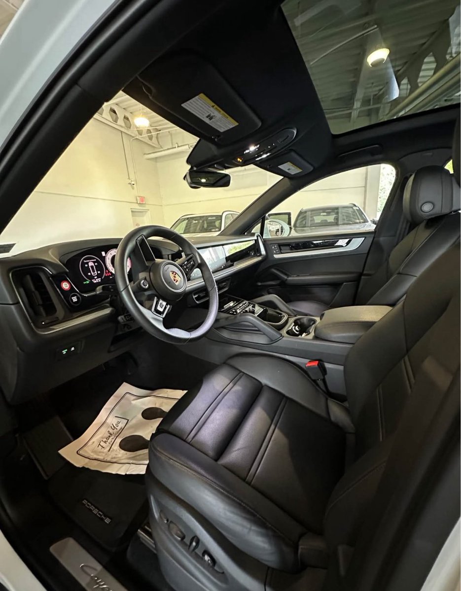 JeyTheNitewing's tweet image. Cashed out crypto profits yesterday, and today I’m stepping into a brand-new Porsche Cayenne. Still feels unreal, but the grind is definitely paying off. Big shoutout to my coach @TradeWithKori for guiding me every step of the way. Best New Year gift I could’ve asked for 🎆💯