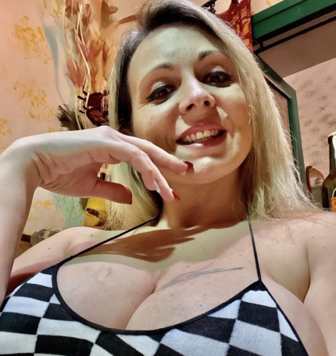 mywifeluna's tweet image. La vostra befana si sta preparando😍 allora chi mi viene a prendere???😜🔥🔥❤️buona serata Amici❤️