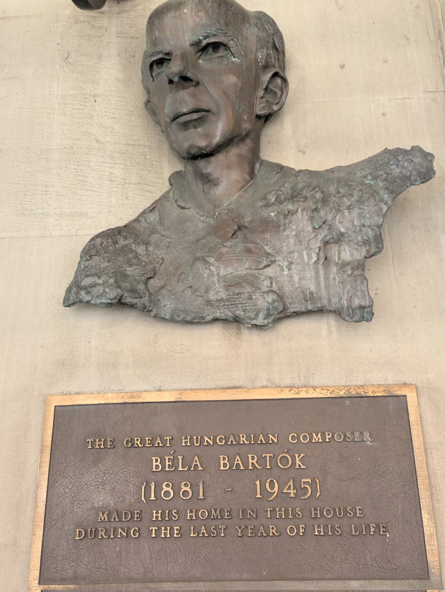 tnyfrontrow's tweet image. This never gets old; I always delight in this tribute, on West 57th between 8th and 9th, however briefly and in difficult circumstances he lived here; have been listening to his music a lot these days (esp. 2nd piano concerto):