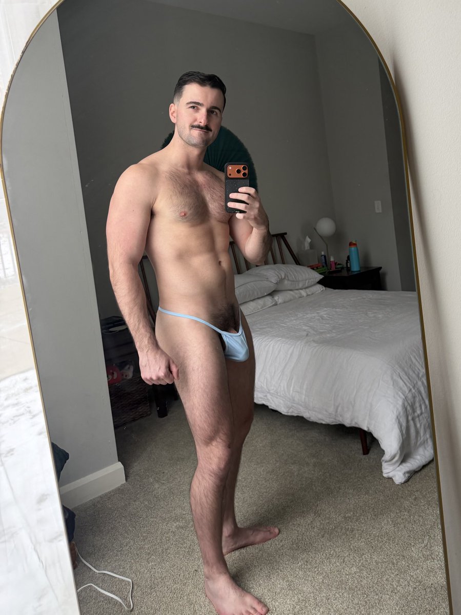 hotdogphotoz's tweet photo. One thought of cheeks bouncing in my face and my cock is busting out of these https://t.co/vqipcT7mV5
