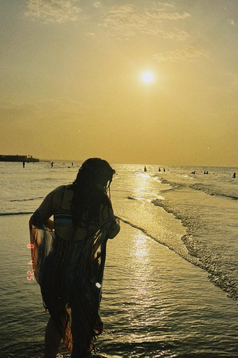 Hadi güldük eğlendik karda yağmıyor yaz gelsin 🏖️