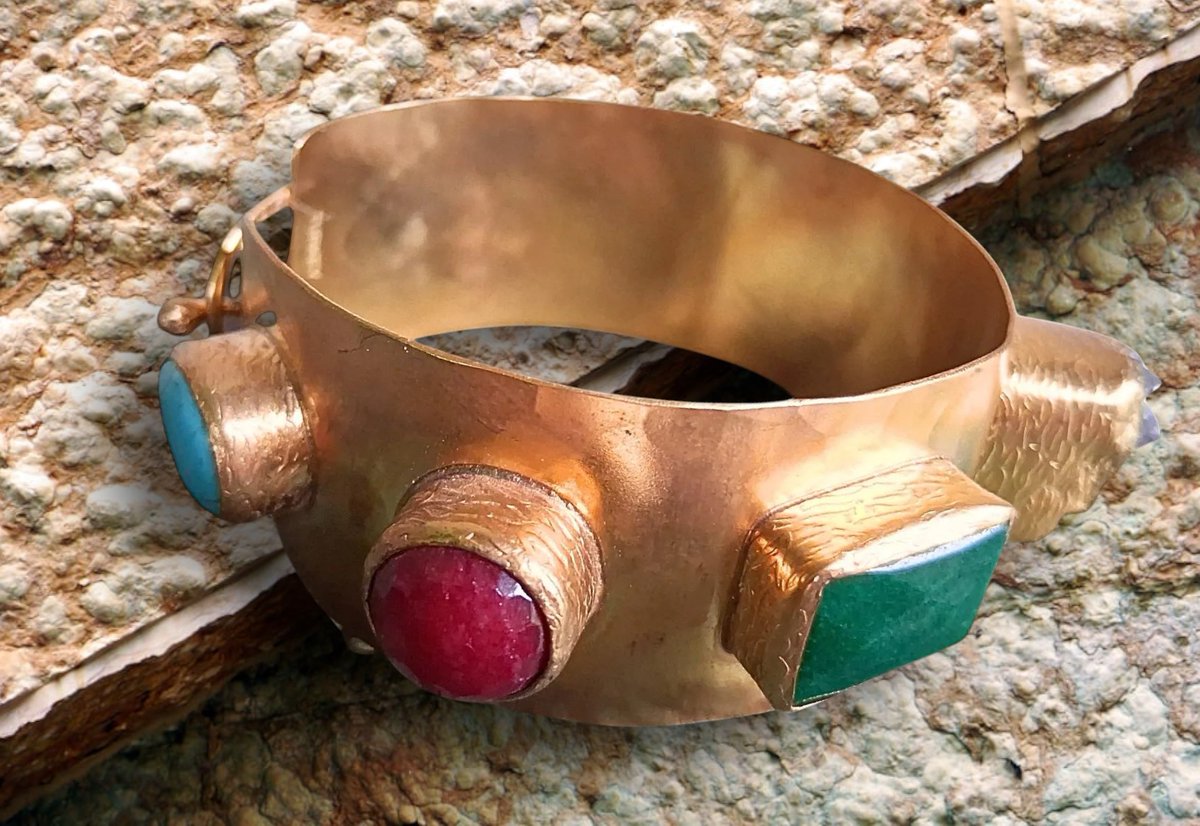 renaissancefai's tweet image. Etruscan Revival Cuff Bracelet: 22K Gold Plated Brass, Multi Gemstone Vintage Bangle
etsy.com/listing/443513…?
#bracelet #bangle #brass #vintage #22KGoldPlated #22KGP #goldplate #ancient #Etruscan #madeinTurkey #gemstones #handcrafted #artisan #multicolors