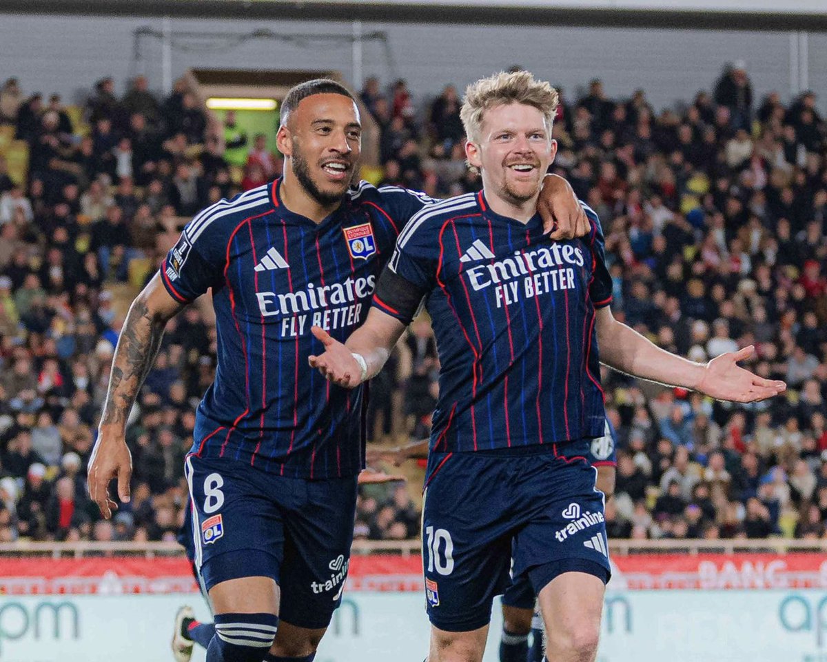 CorentinTolisso's tweet image. On commence bien l’année !!! #ENSEMBLE 👊🏾⚽️🦁❤️💙 #TeamOL #TeamTHM @OL