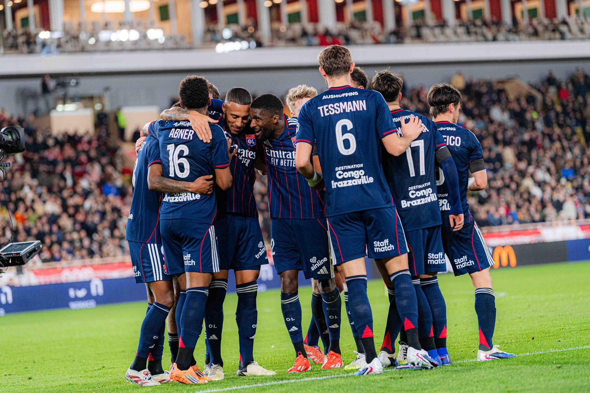 CorentinTolisso's tweet image. On commence bien l’année !!! #ENSEMBLE 👊🏾⚽️🦁❤️💙 #TeamOL #TeamTHM @OL