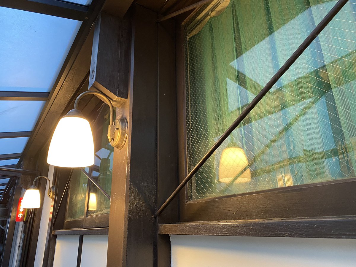 【ミロ営業日】

1月5日週の営業日は
※5.6.7.8.10日
11:30〜18:00 (ラストオーダー17:30)となっています。

※5日はお飲み物のみのご提供で12:00〜17:00頃の営業とさせていただきます。

本年も画廊喫茶ミロを、どうぞよろしくお願いいたします☕️