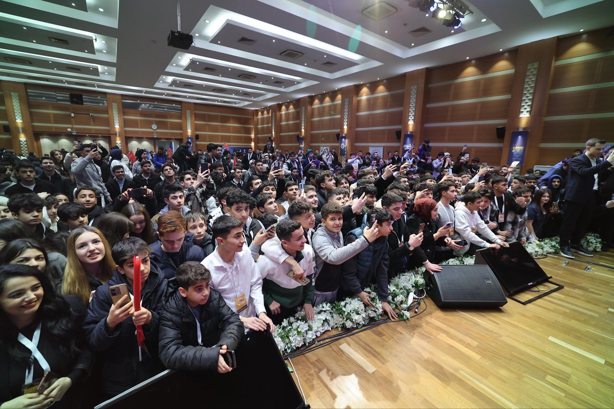 📍AK Parti İstanbul İl Başkanlığı

“Lise Başkanları Buluşması”

İstanbul’da Yeni Seçmen Ailemizle Buluştuk.Türkiye’nin Lokomotifi İstanbul’umuz Gümbür Gümbür 😎
<a href="/avyusufibis/">Yusuf İBİŞ</a> <a href="/abdullahozdemir/">Abdullah Özdemir</a> 
<a href="/nevzatyucetr/">Nevzat Yüce</a> <a href="/yenisecmenist/">Yeni Seçmen İstanbul</a>