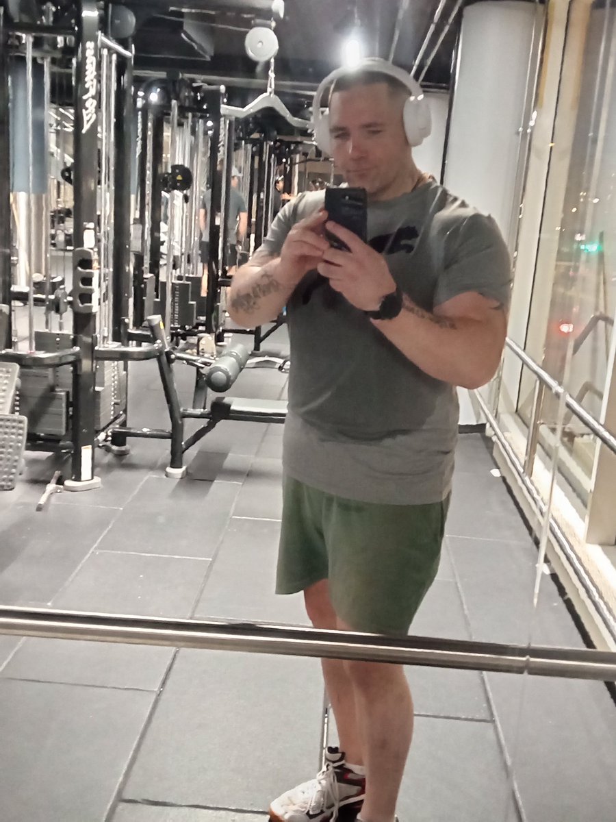 Saturday is also a workout day😊🤙