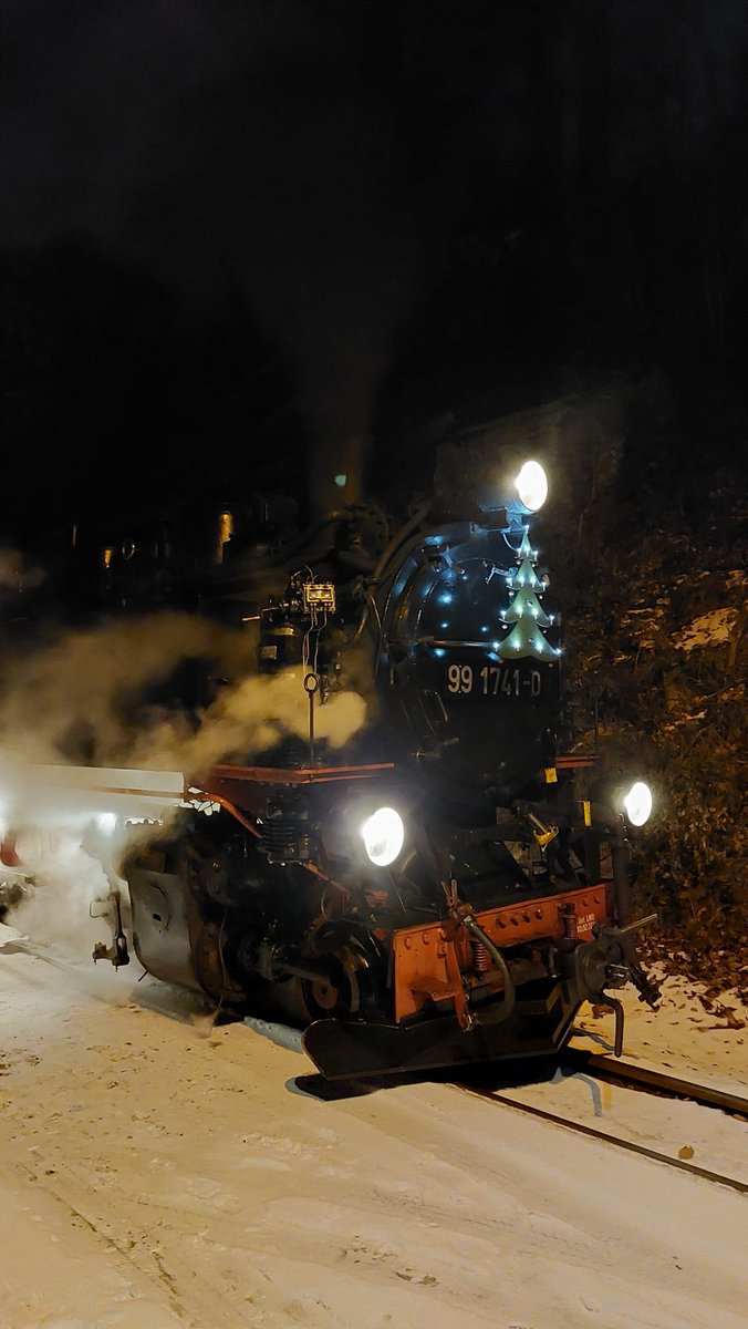 humppaparty's tweet photo. 99 -1741-0 auf den Spuren der #Weißeritztalbahn #Schmalspur #Eisenbahn #kipsdorf #Seifersdorf #Dipps #Freital https://t.co/J03dbpUYGY