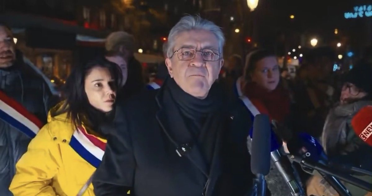 LBleuBlancRouge's tweet image. Au nom du droit international, je demande à Jean-Luc Mélenchon de fermer sa gueule. 

#Venezuela