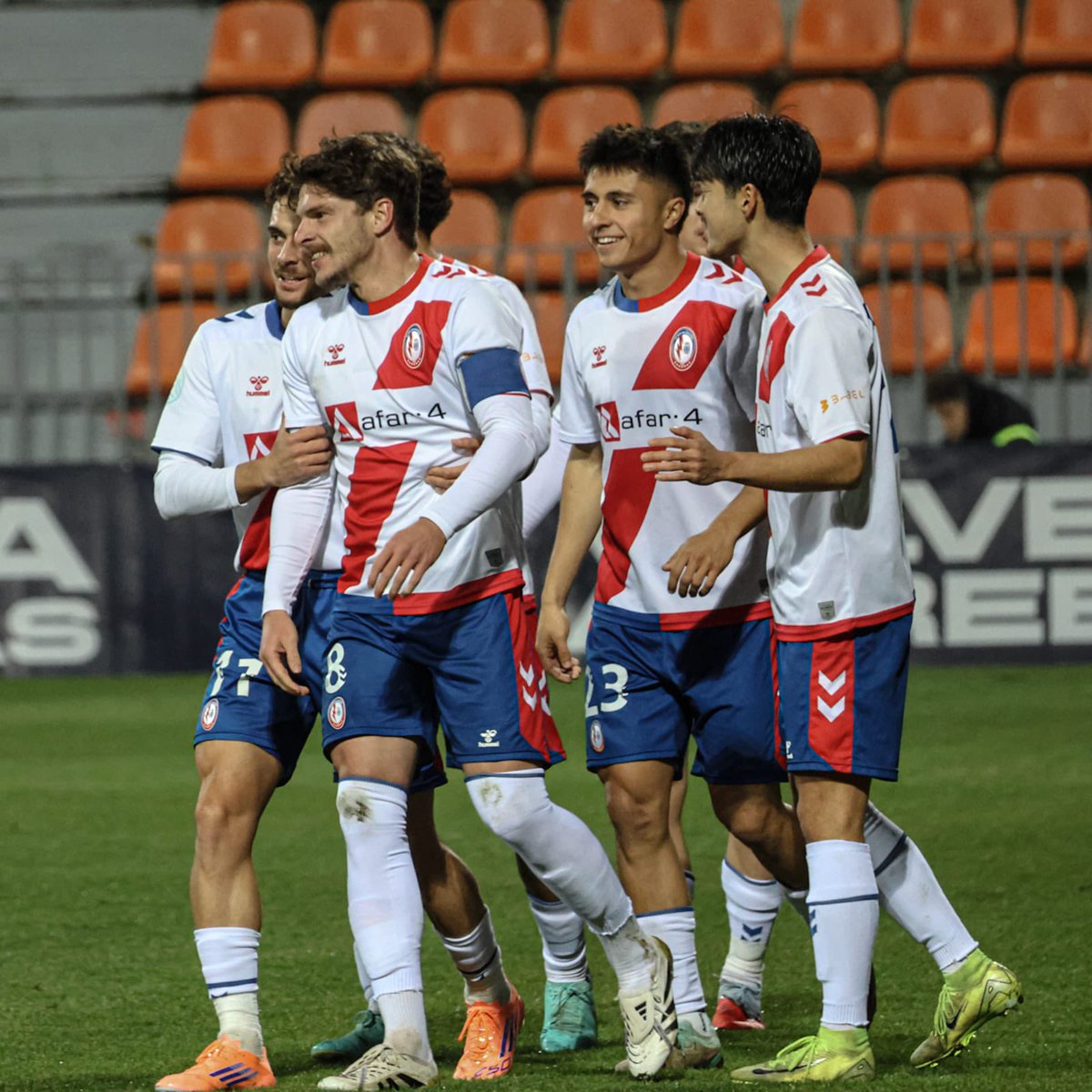 CF Rayo Majadahonda 🤍⚡️💙 tweet media