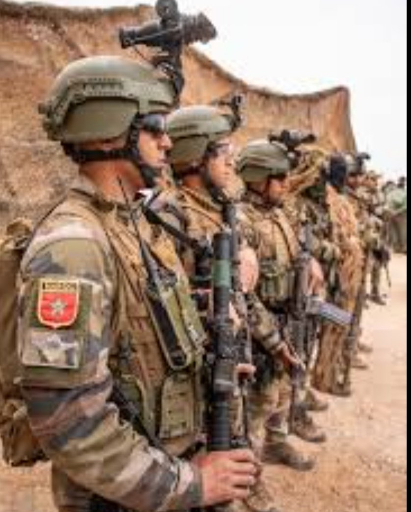 Opti4445's tweet image. بلاغ هام : تبون شنقريحة وبن بطوش سيكون لكم موعد قريب مع القوات الخاصة المغربية...... 🤔