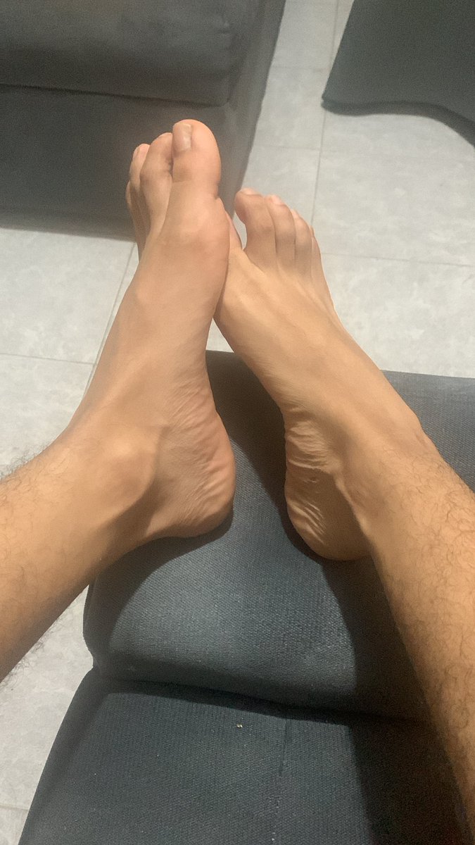 EderBautista12's tweet photo. #feetfetısh #feetworshi̇p #Feet #FeetCdmx #Pies #patasalhombro https://t.co/NReFeo4P8f