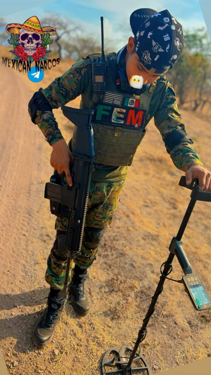 mexicannarcos's tweet image. 💧💧🐓Sicario Dos Aguas of the CJNG, operating in Michoacán💧💧🐓.
Hashtags: 
#Michoacán #CJNG #cartels #Mexico